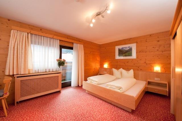 Pension Kristall Neustift im Stubaital Bagian luar foto